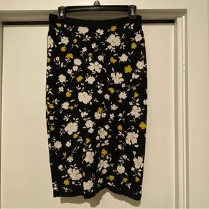 EUC sweater pencil skirt with flowers